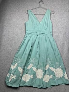 Dressbarn Womens Dress Size 10 Cotton Lightweight Fit & Flare Pleated Floral